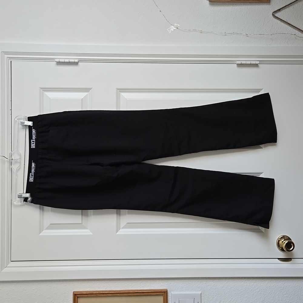 Black Scrub Set - Picture 15 of 15